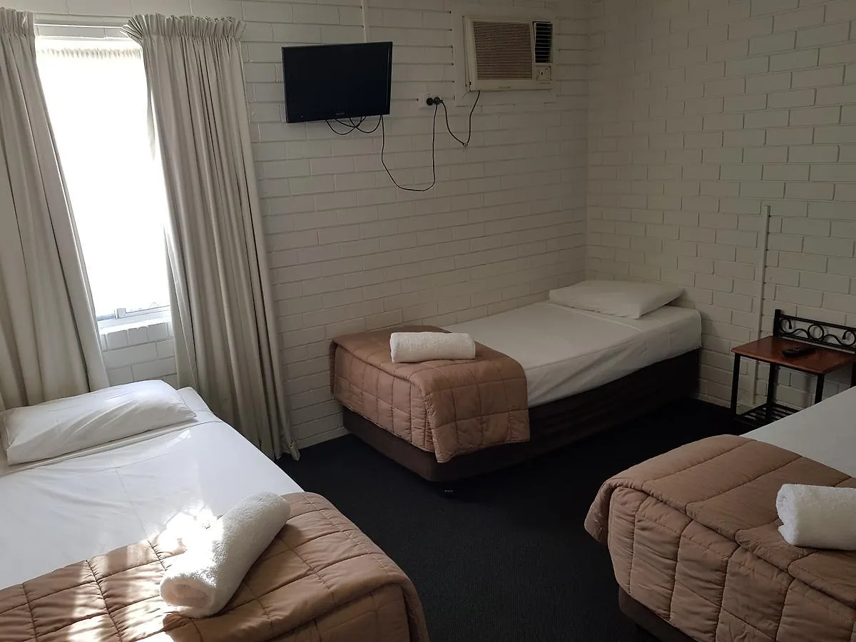 *** Motel Centrepoint Motor Inn Rockhampton Australia